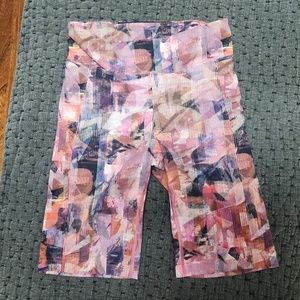 Lululemon knee-length bike shorts